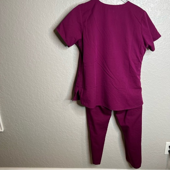 Wonder Wink Pro Maroon/Burgundy Scrubs Top + Bottom Included - Picture 10 of 15